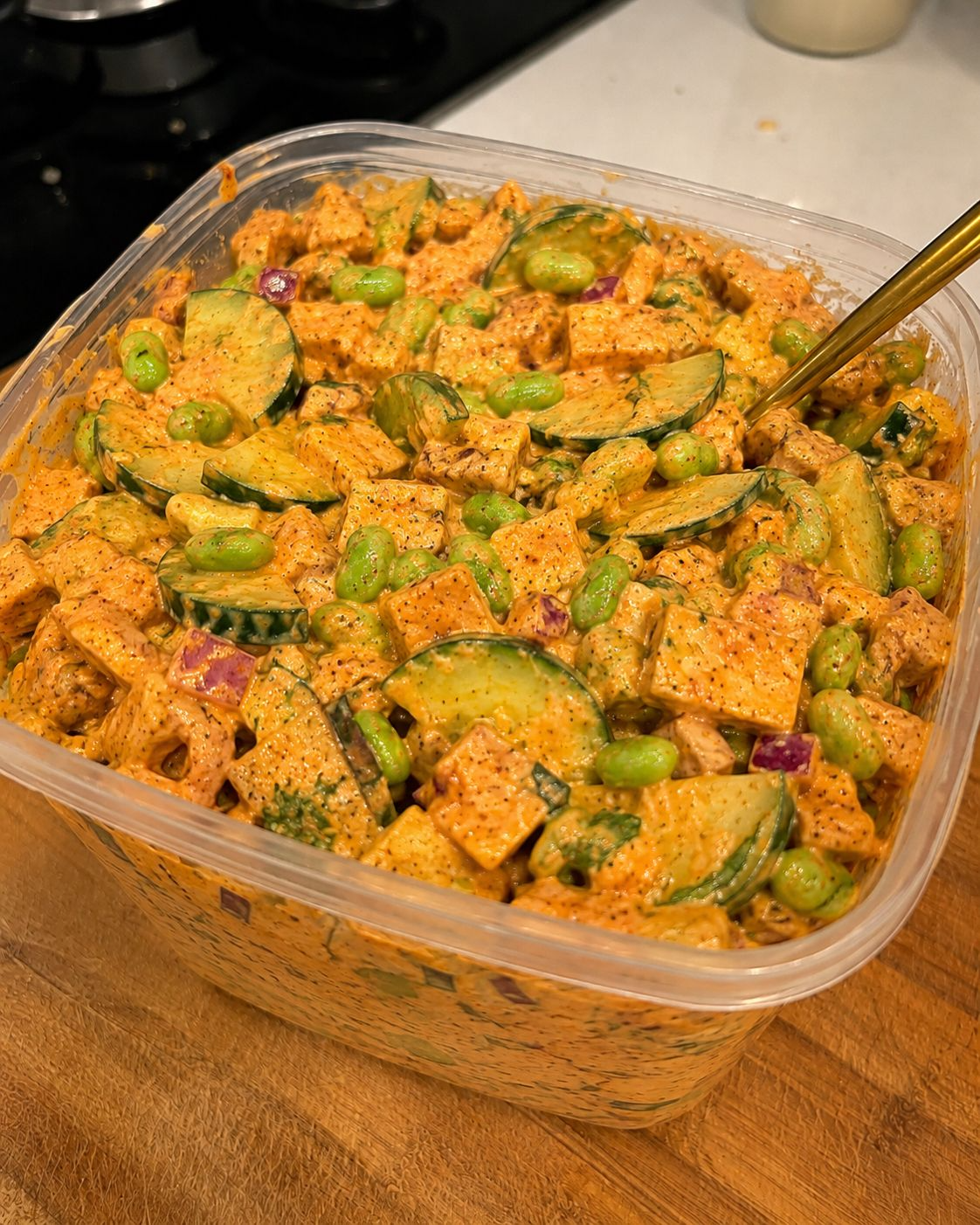 Wrap de salada com legumes e molho